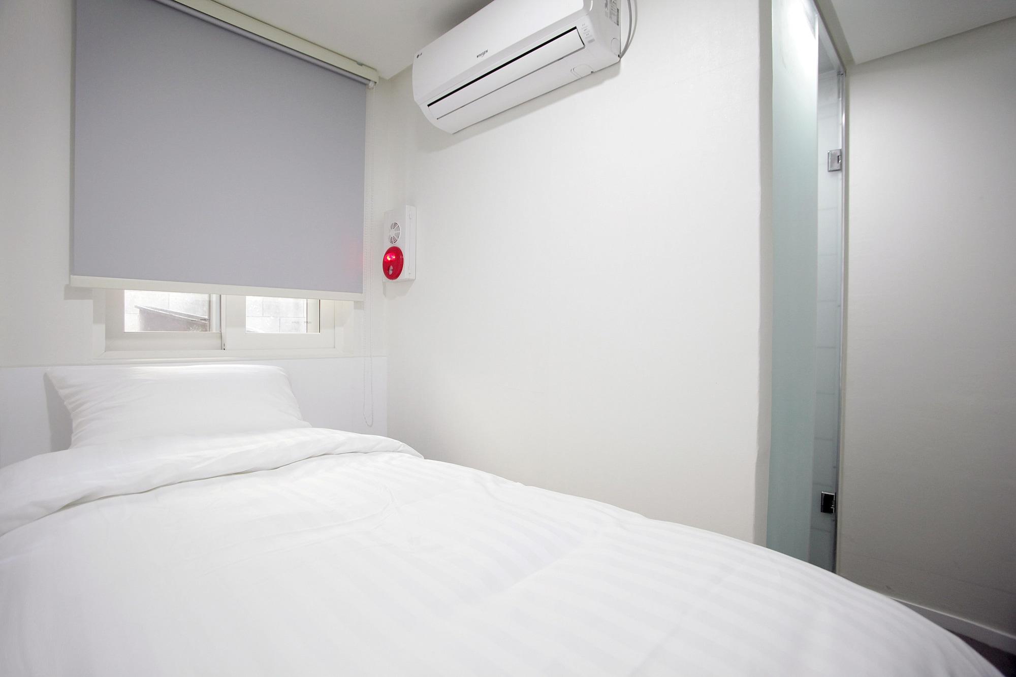 K-Pop Hotel Seoul Tower Bagian luar foto